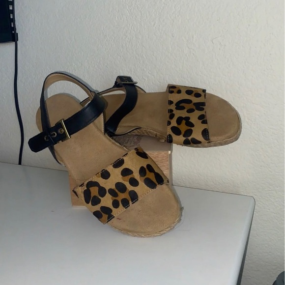 Aerosoles Cheetah Print Sandals - Picture 2 of 6